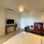 Absolute Beachfront Apartment With Kitchen