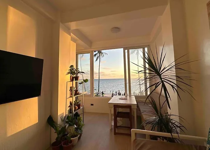 Absolute Beachfront Apartment With Kitchen