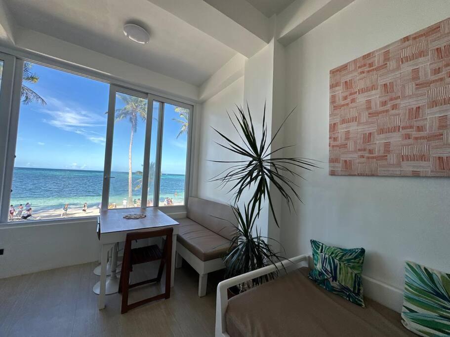 Apartment Absolute Beachfront With Kitchen Balabag (Boracay)